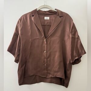 Aritzia / Wilfred Silk Short Sleeve Button Down